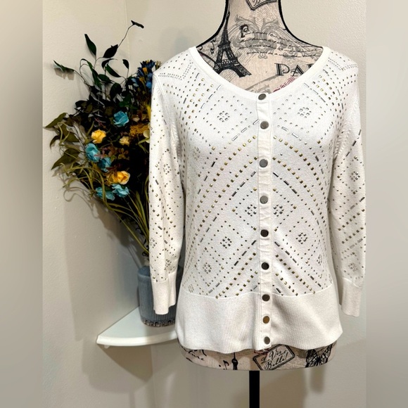 White House Black Market Sweaters - White House Black Market White Cardigan Gold/silver bead snap front closure sz M
